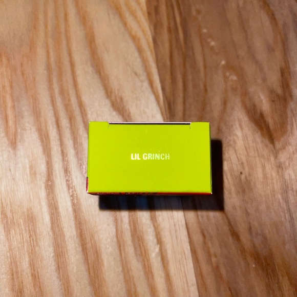 Kylie Cosmetic shimmering eye glaze - Picture 2 of 4